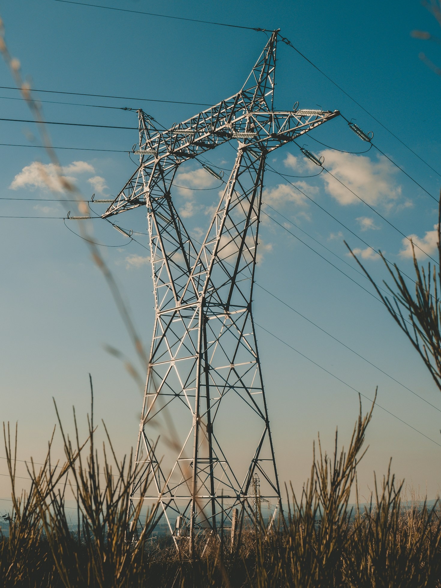 Transforme sua propriedade rural com redes elétricas eficientes